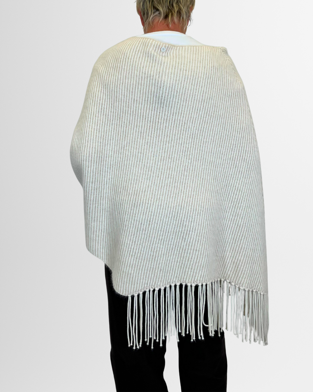 Poncho lana con frange