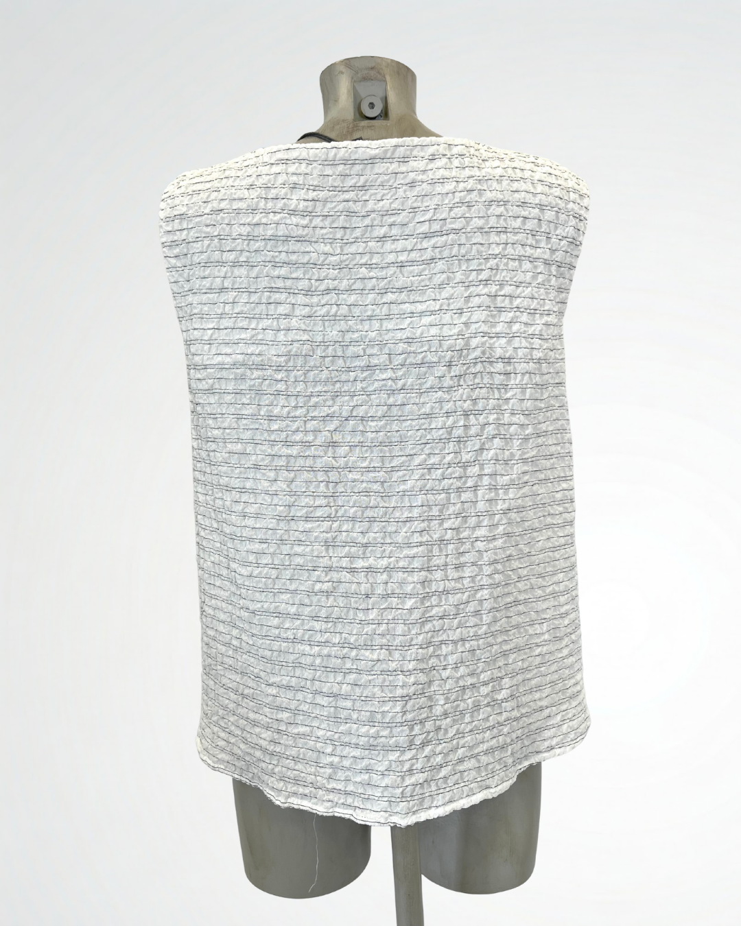 Top bianco a righe sottili