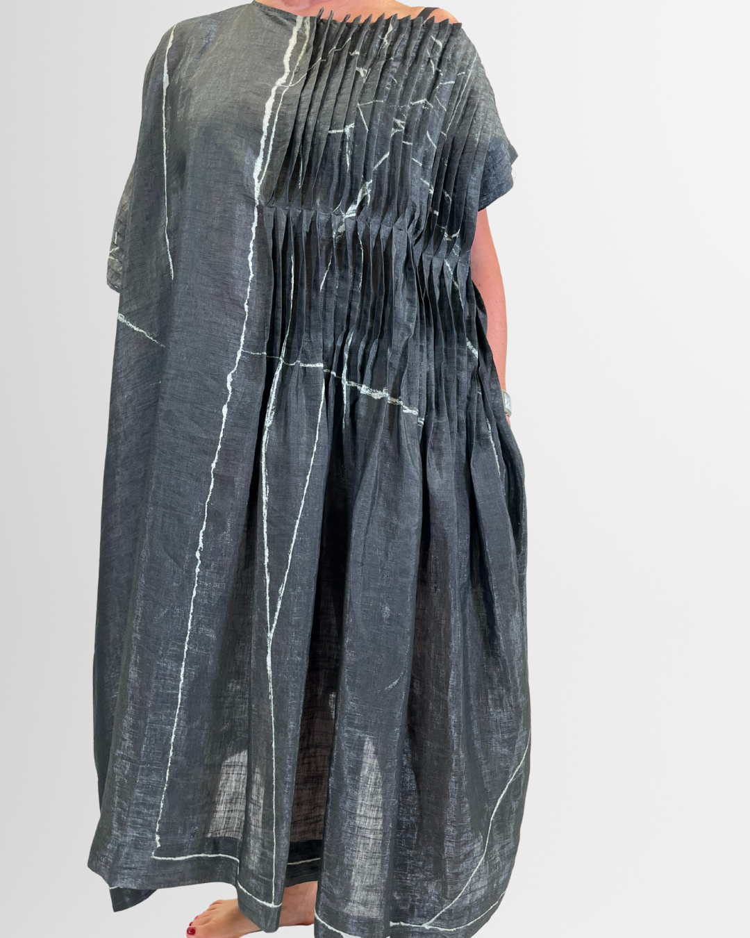 Abito plissettato grigio-bianco