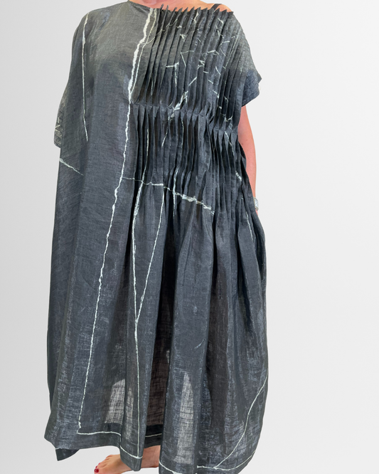 Abito plissettato grigio-bianco