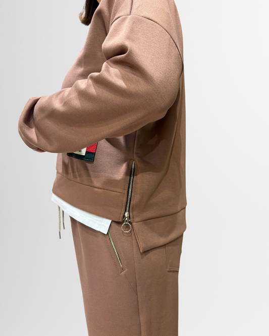 Felpa marrone con zip laterali