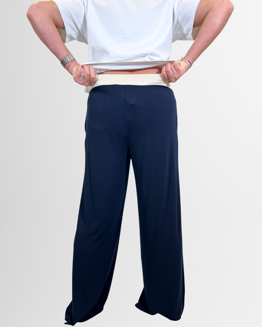 Pantaloni morbidi con laccio