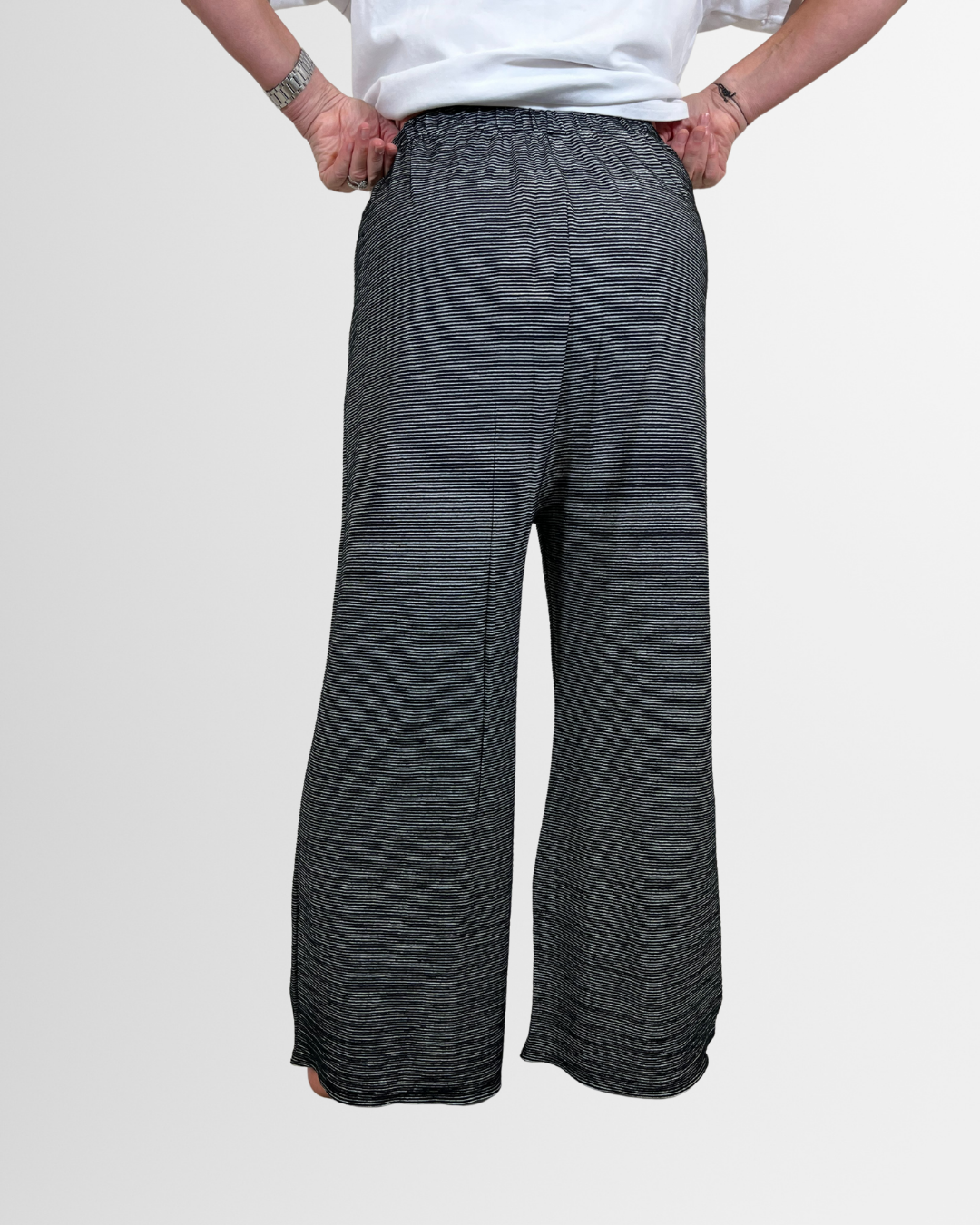 Pantaloni morbidi gamba larga