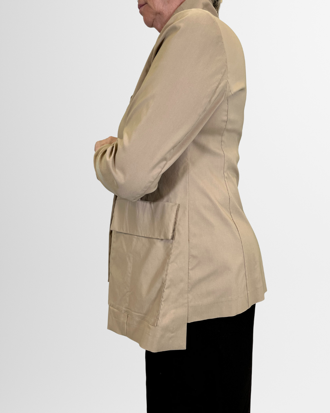 Giacca asimmetrica con bottoni