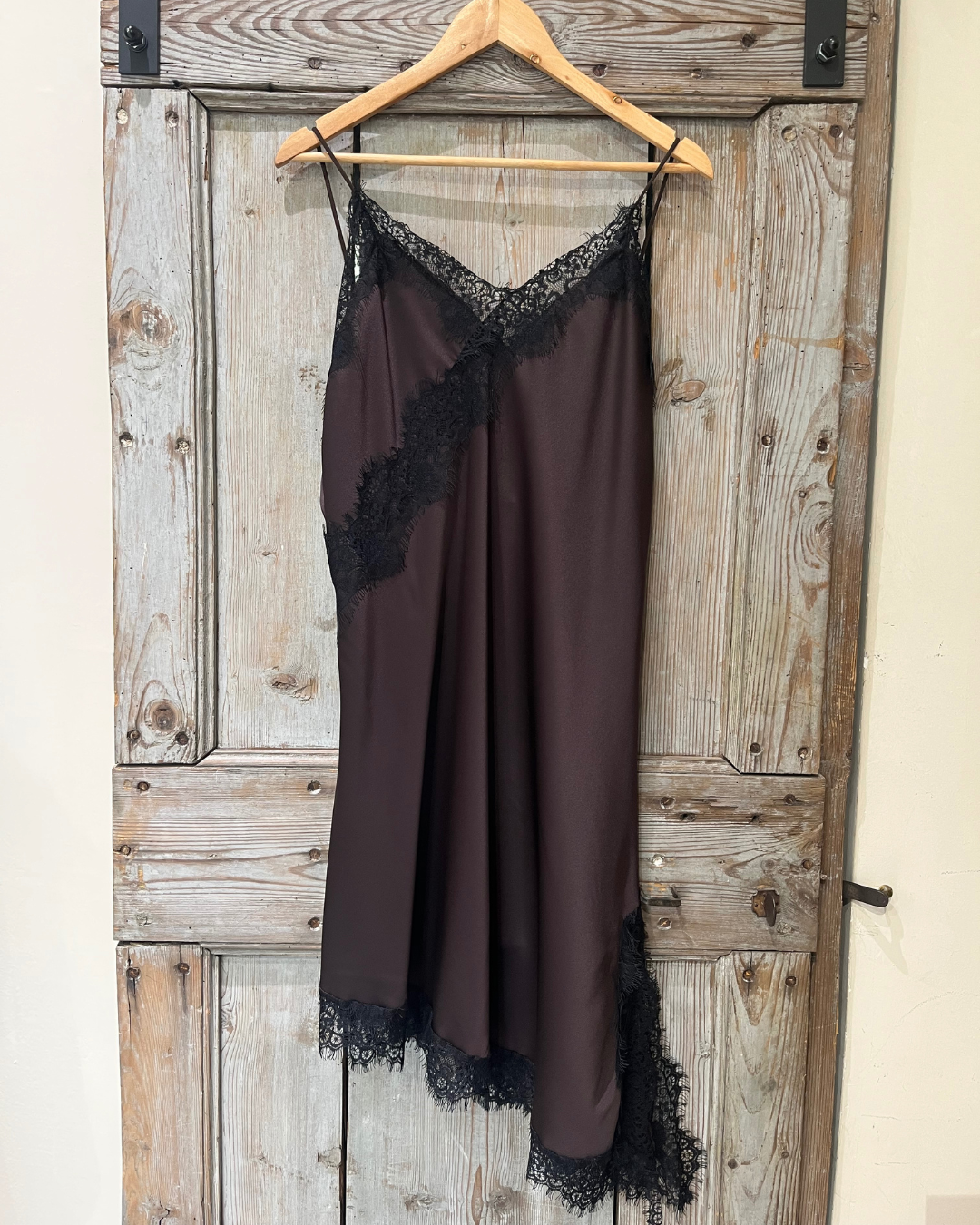 Top in raso con pizzo - marrone